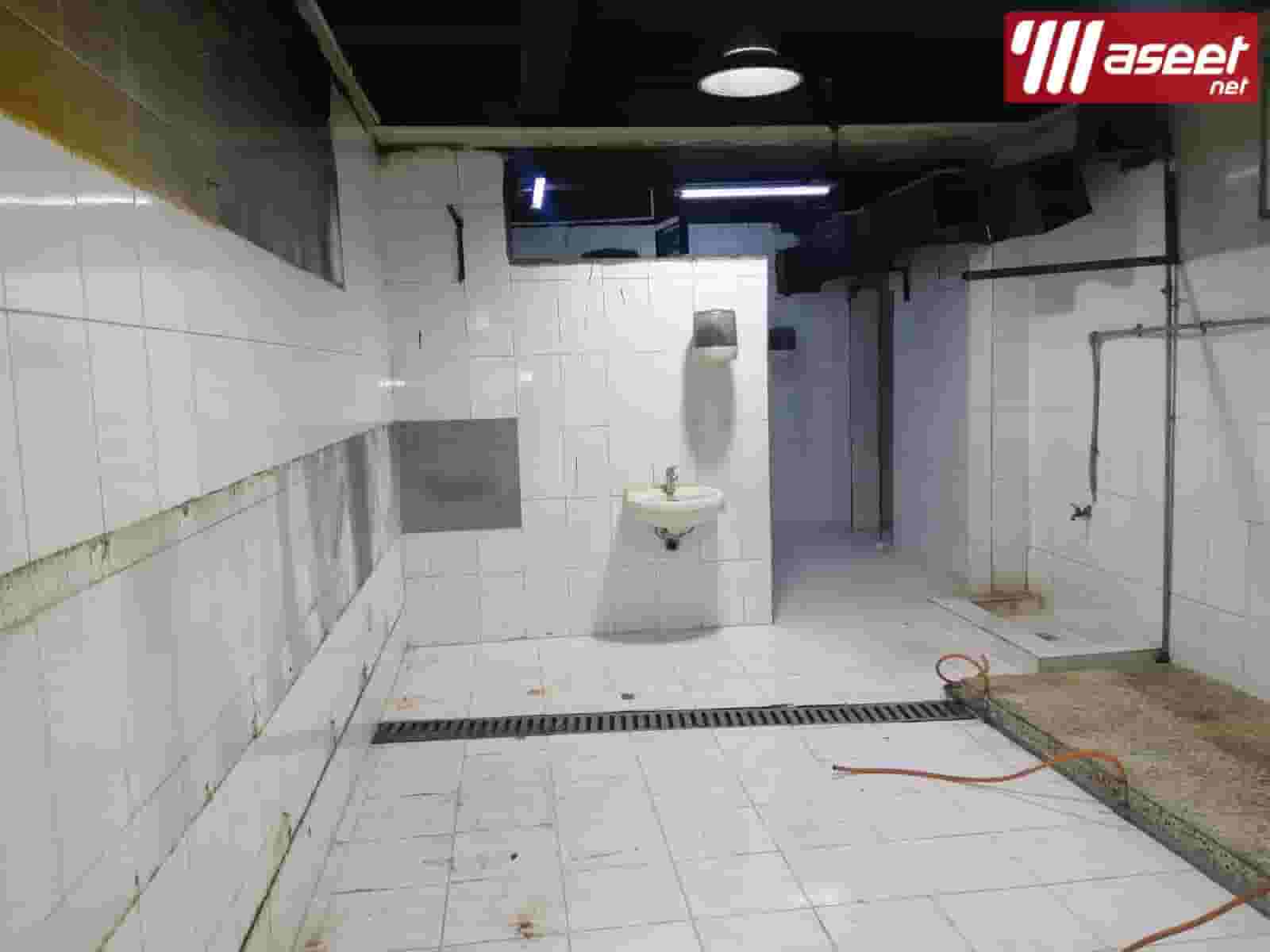 A shop suitable for a restaurant for rent in Riffa 80 meters