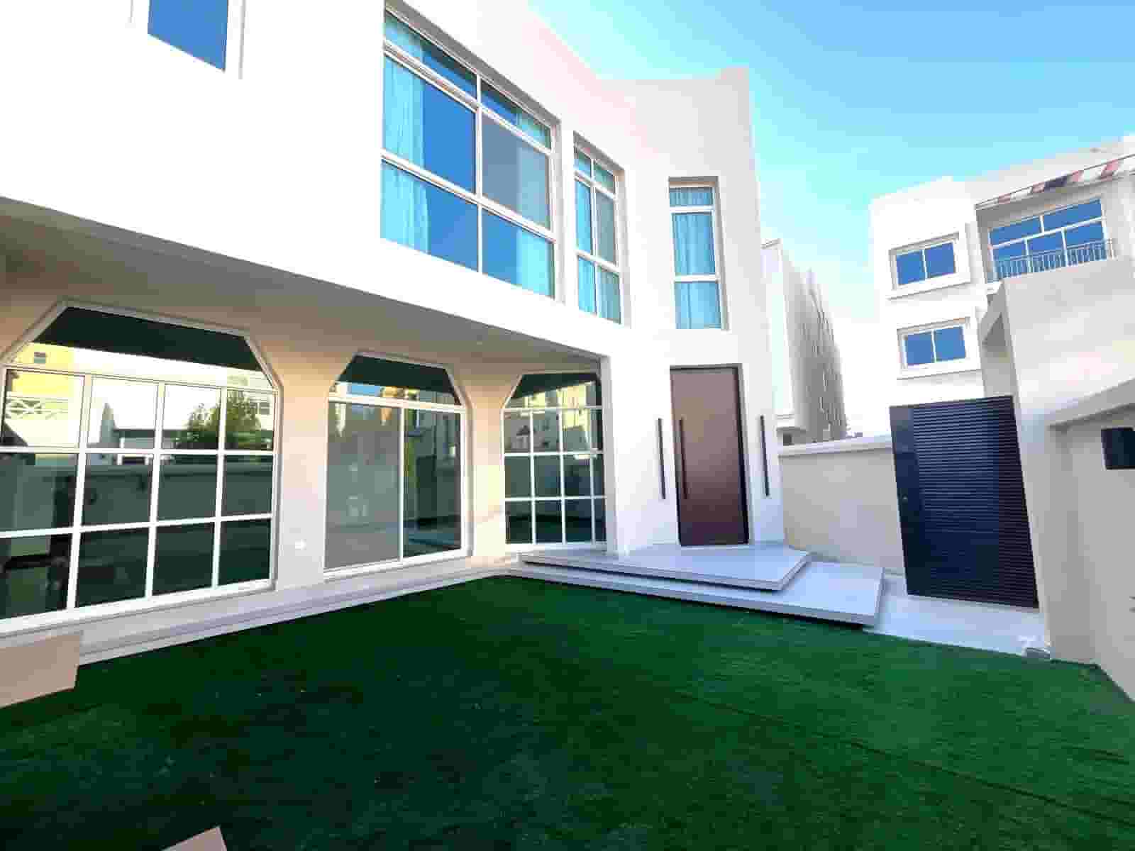 Luxurious 2 Villas for Sale in Mahooz