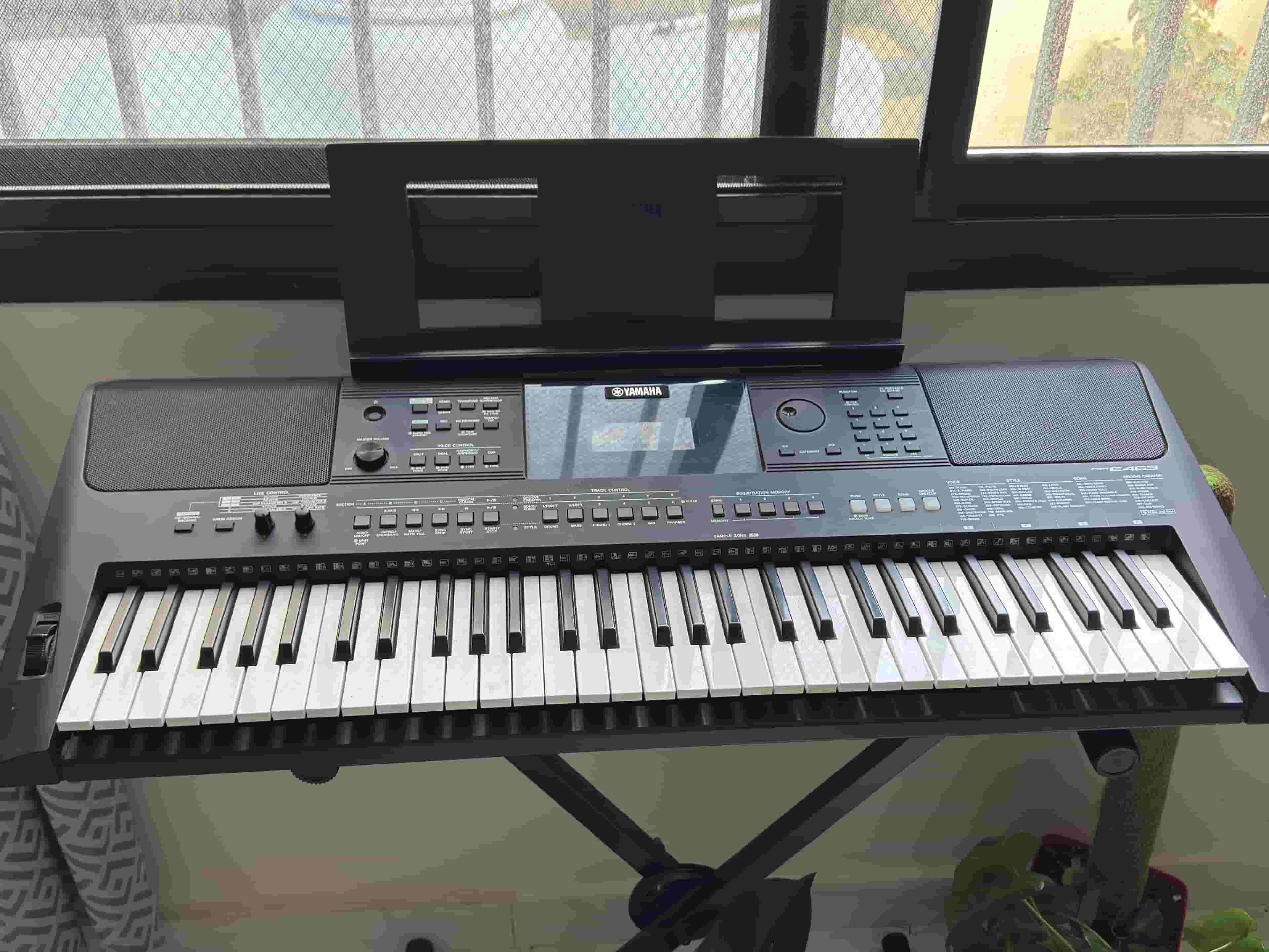 YAMAHA KEYBOARD