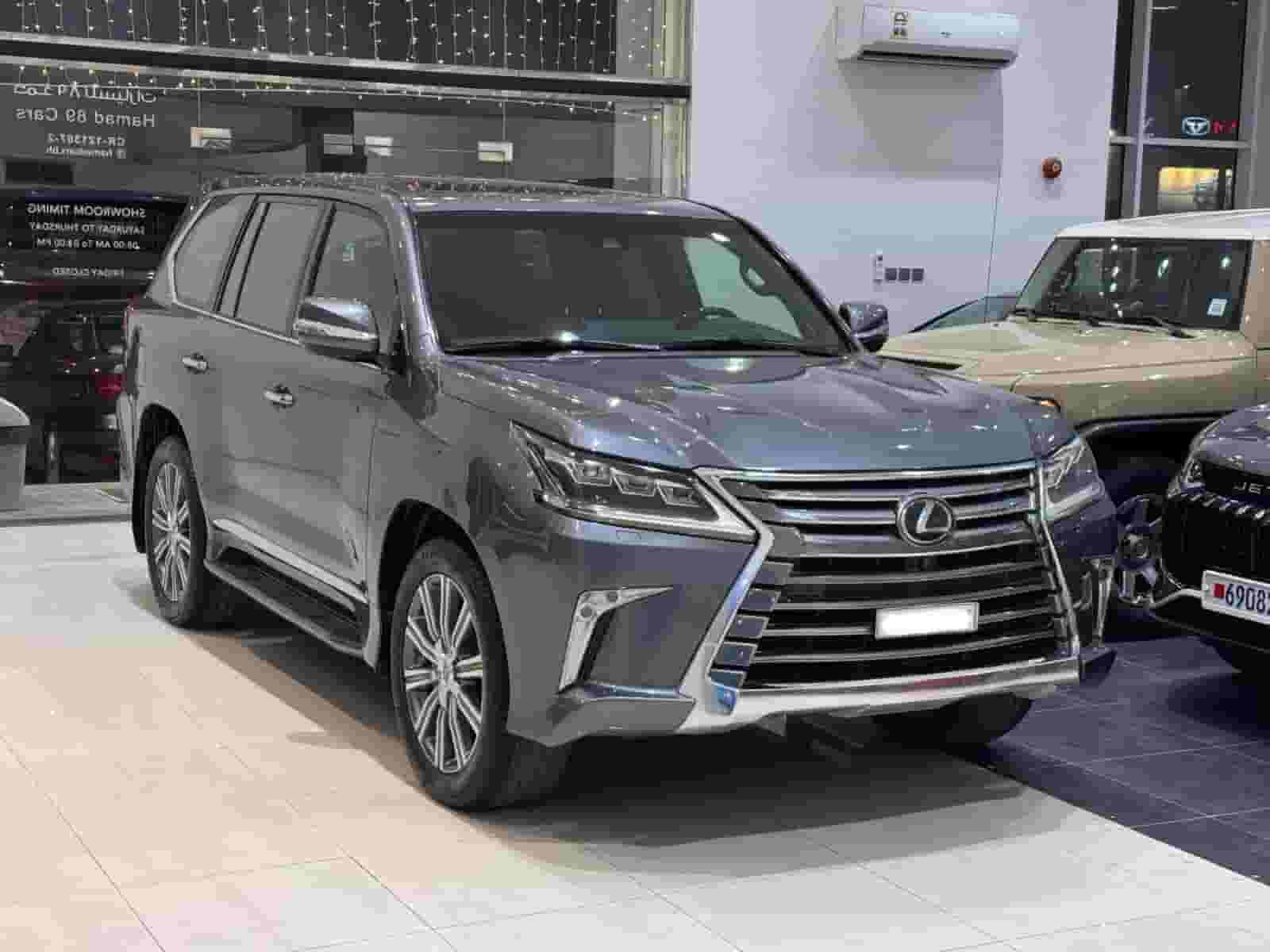 Lexus LX-570 / 2017 (Grey)