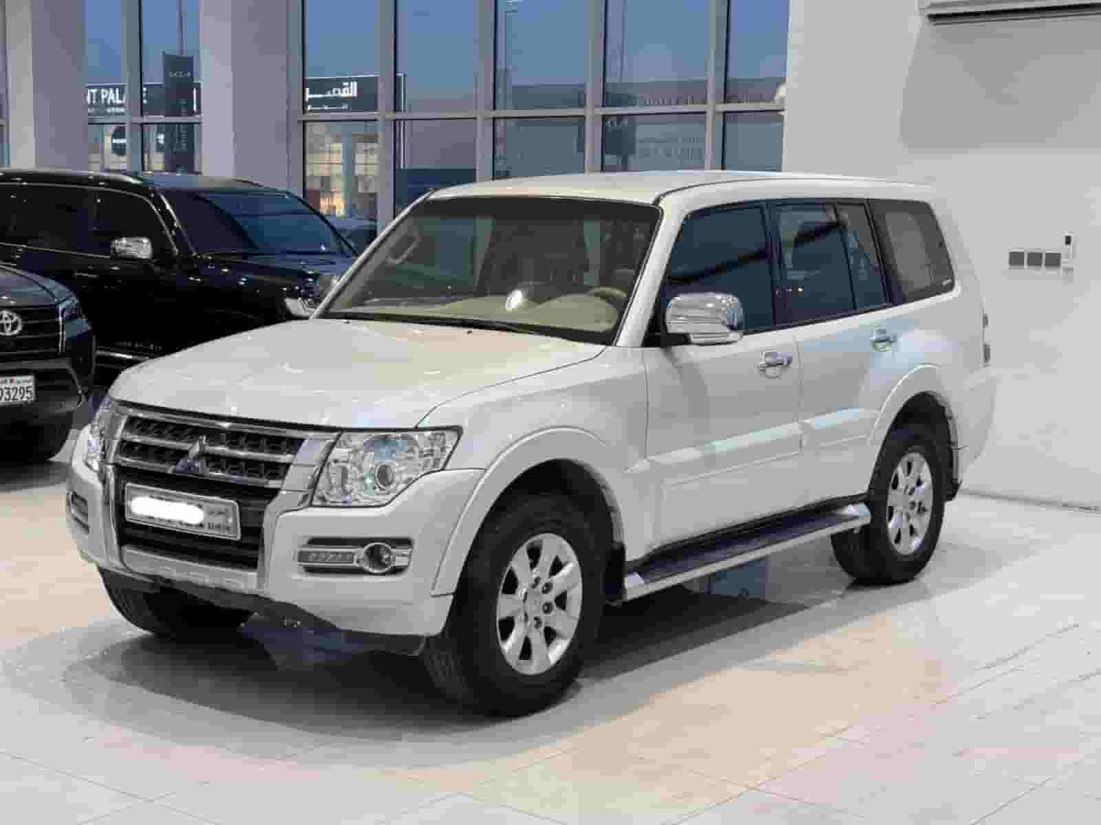 MITSUBISHI PAJERO GLS 2018 