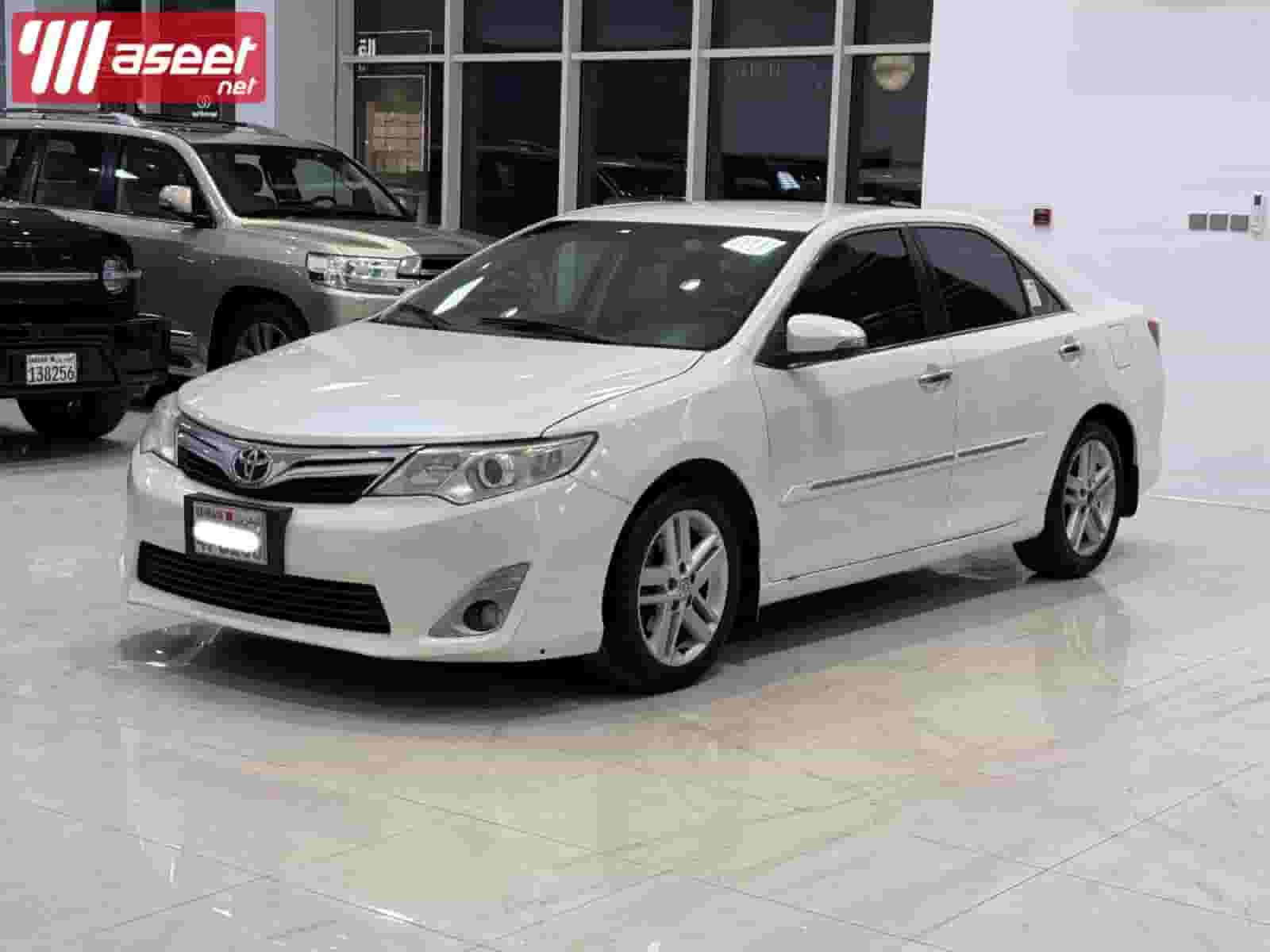 TOYOTA CAMRY GLX 2014