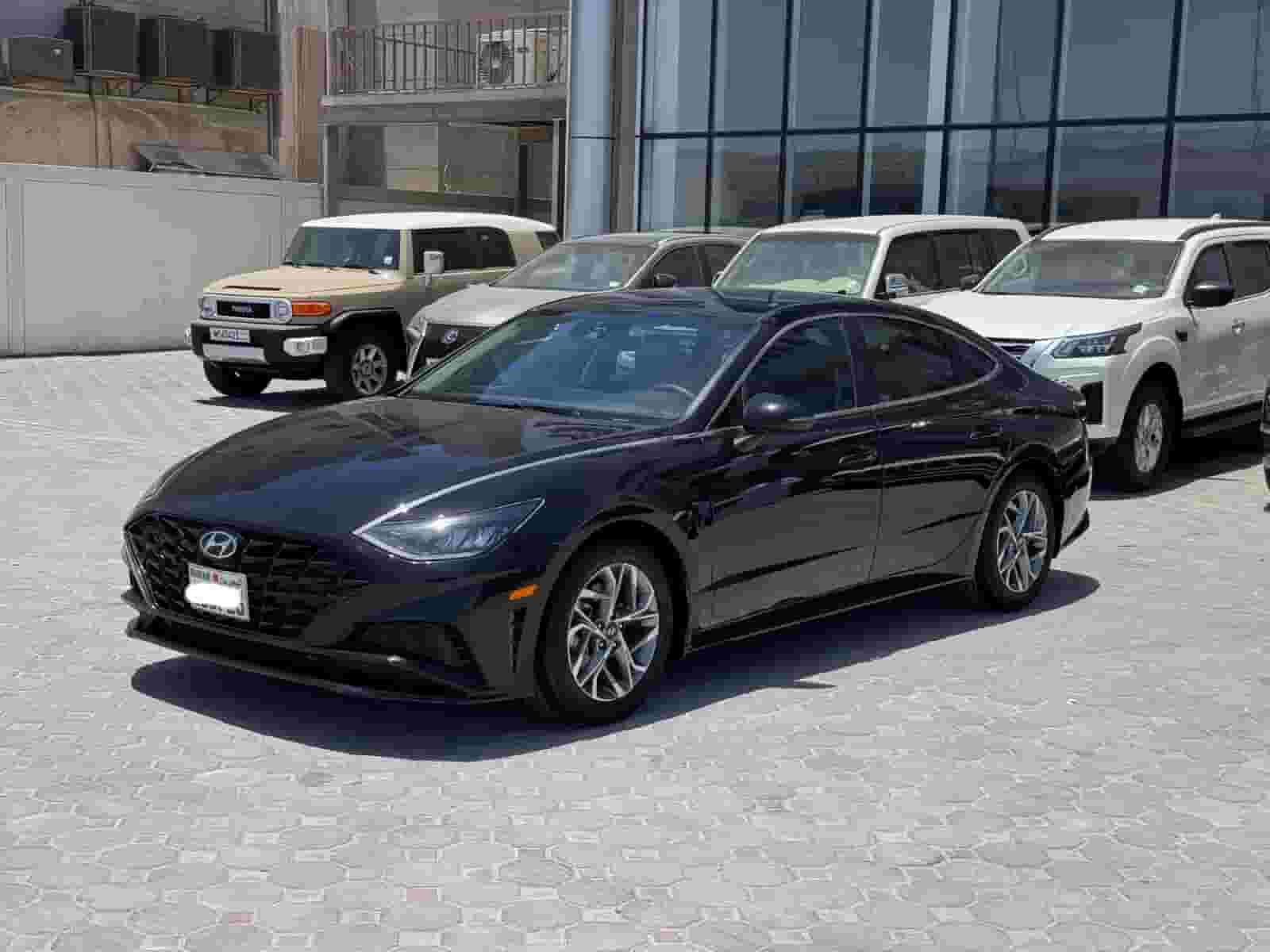 هيونداي سوناتا 2022 (أسود)