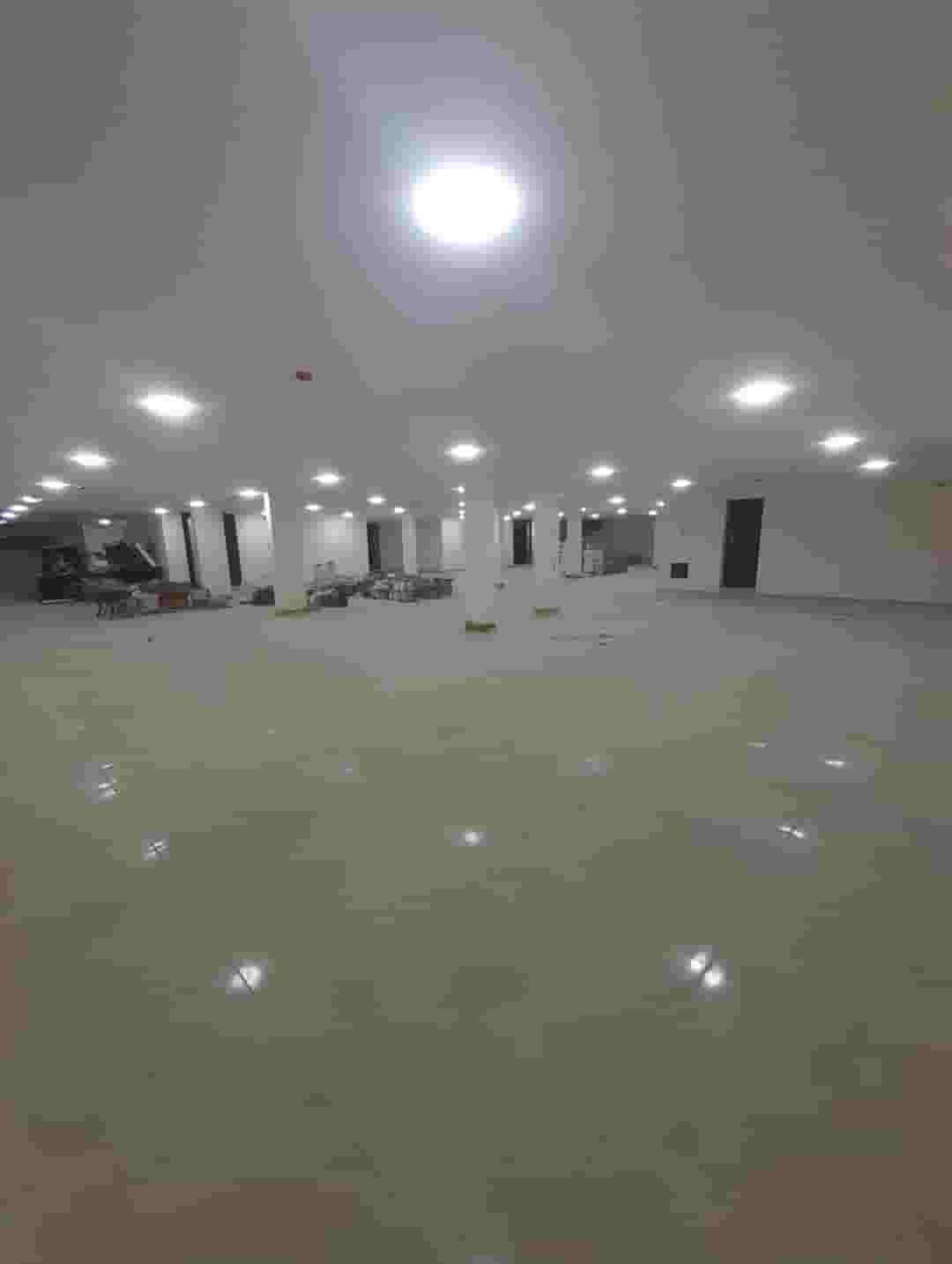 For rent a very large store in Aali, new 1100 square meters