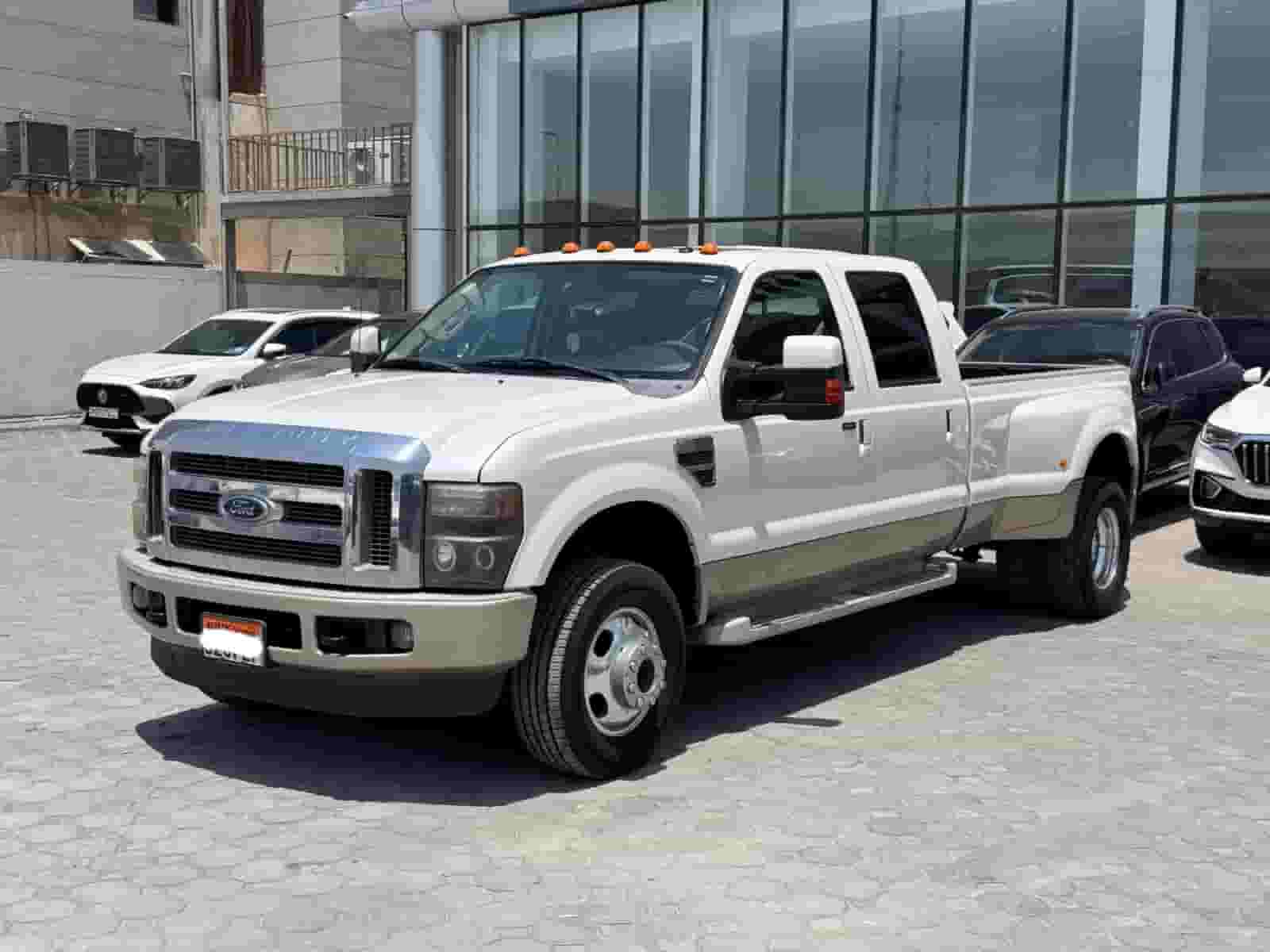 فورد F-350 لاريات 2010  
