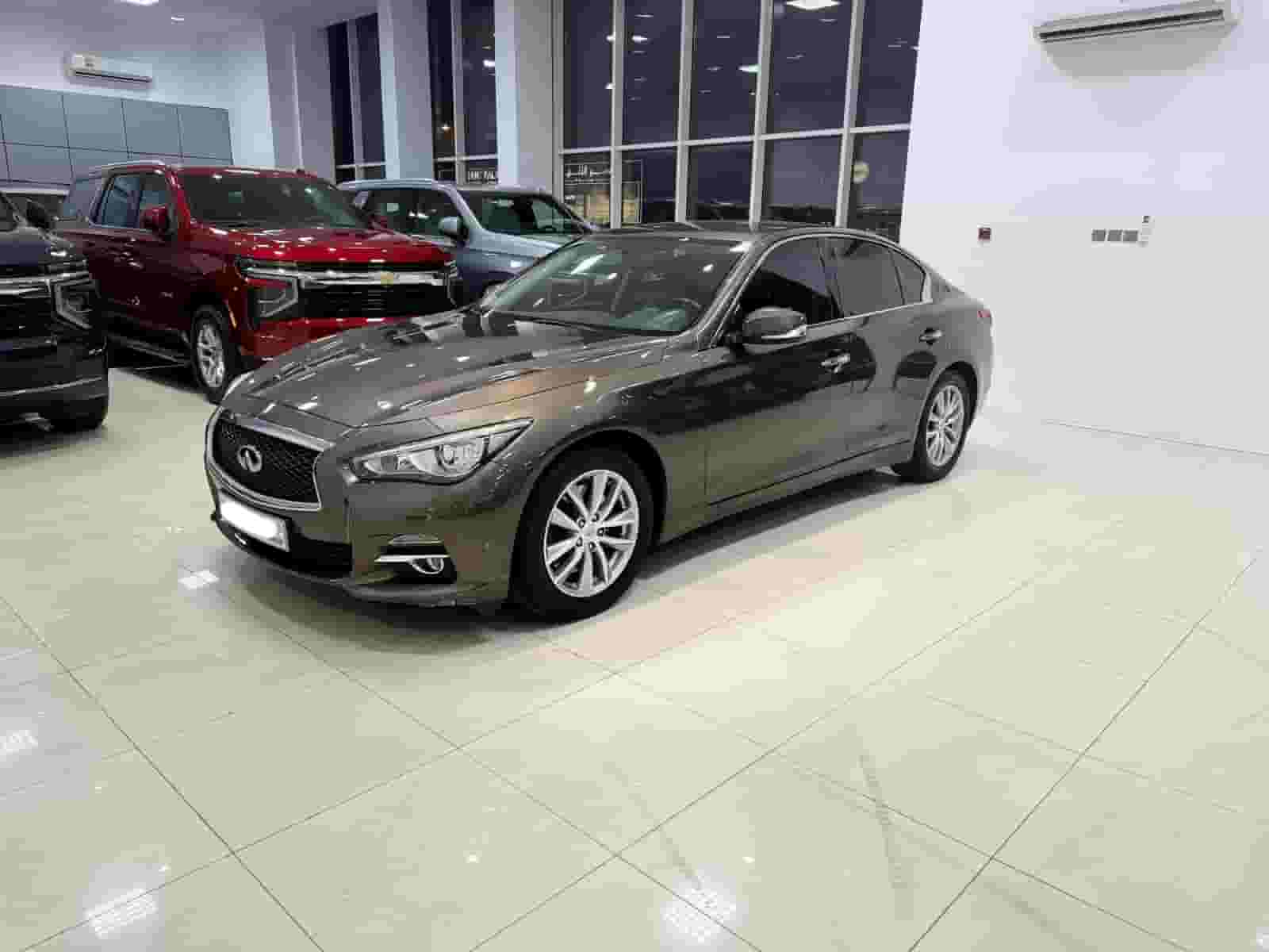 Infiniti Q50/2016  