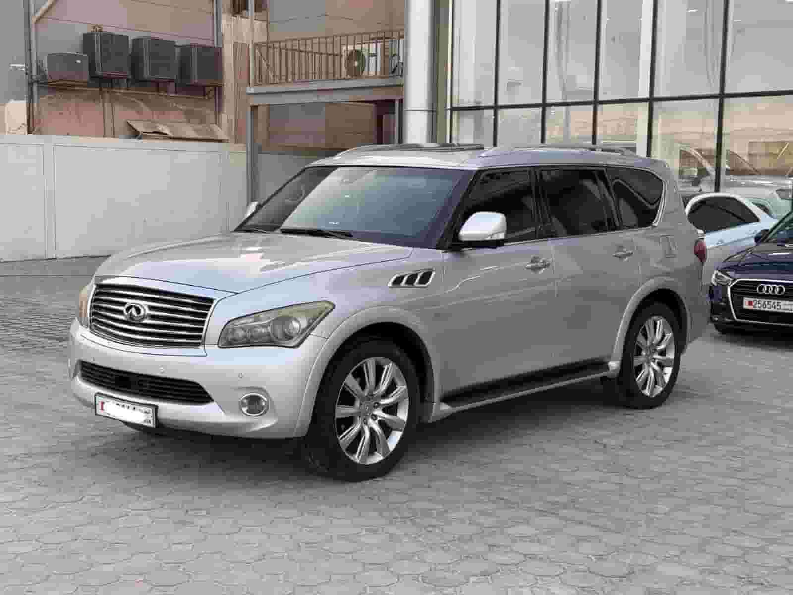 Infiniti QX-80 2014 (Silver)