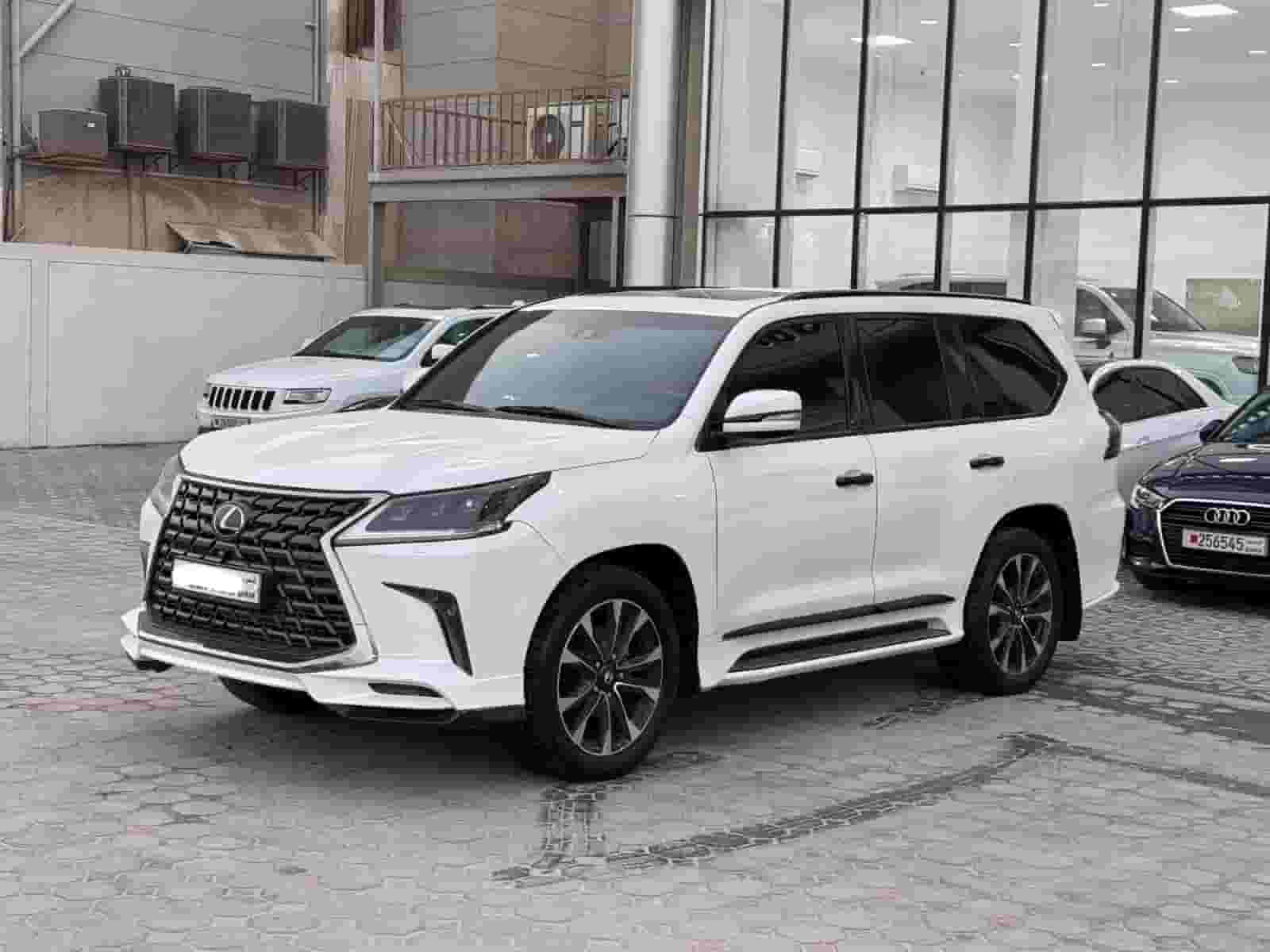 Lexus LX-570S 2016 (White)