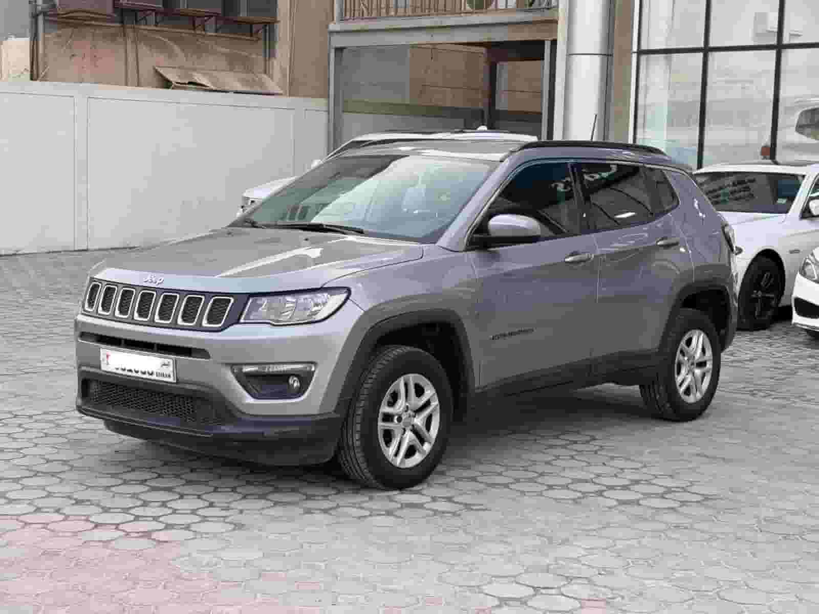 Jeep Compass Longitude 2018 (Silver)