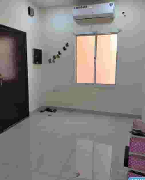 شقة استوديو شبه مؤثثة للإيجار في راس رمان