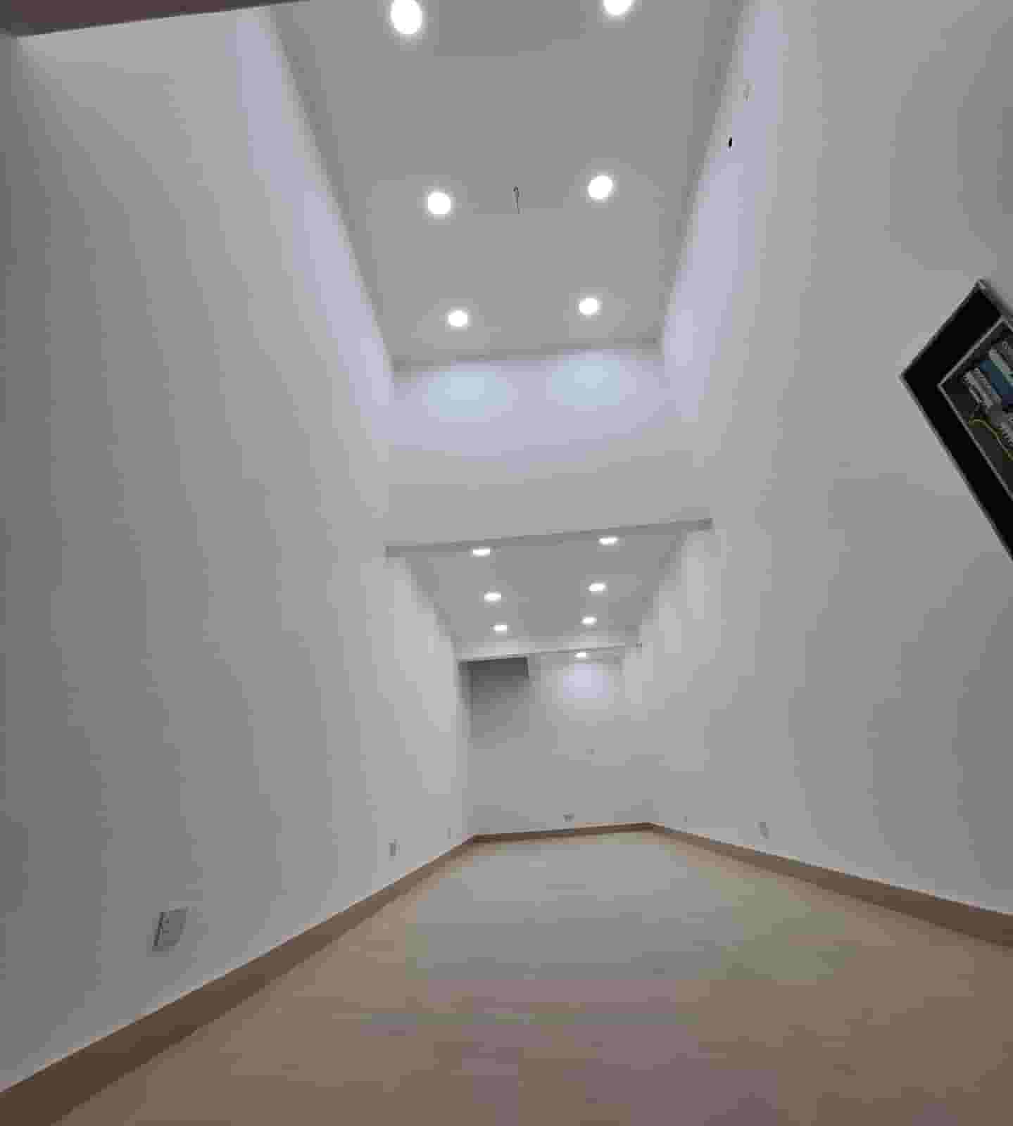 متجر للإيجار في بوكوارا بالرفاع  50 متر 