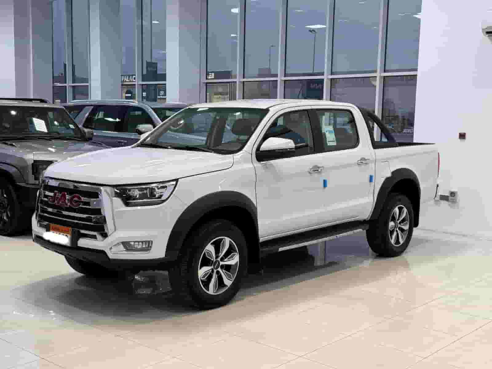 جاك T8 بيك أب 2024 (أبيض)