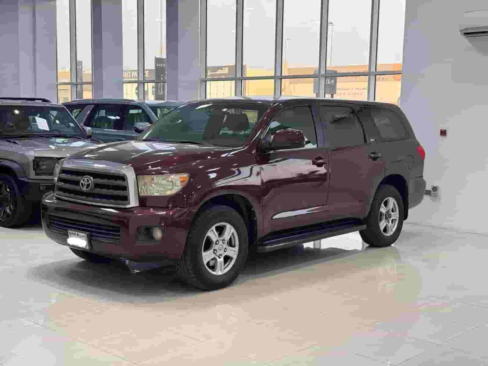 Toyota Sequoia 2010 (Maroon)