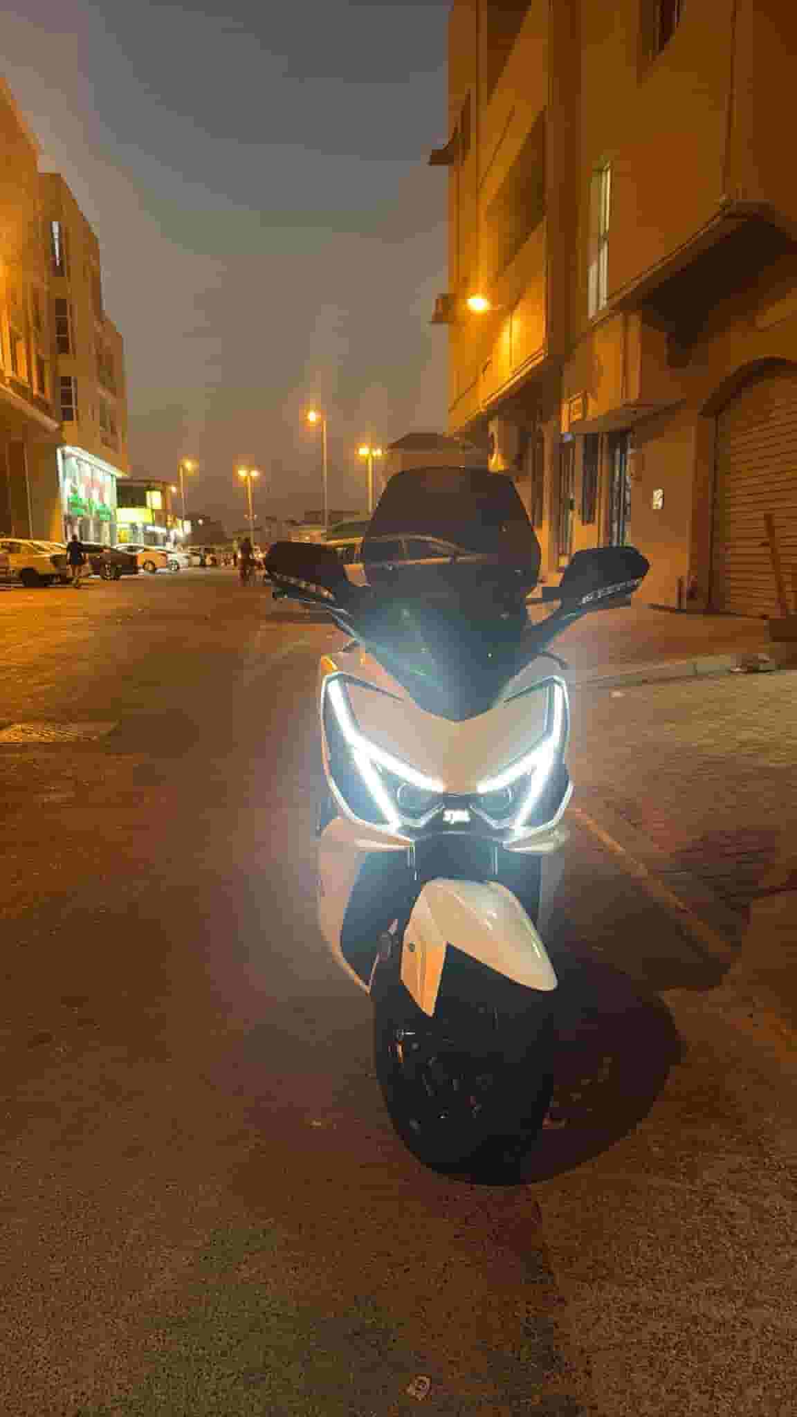 اسكوتر SYM 400