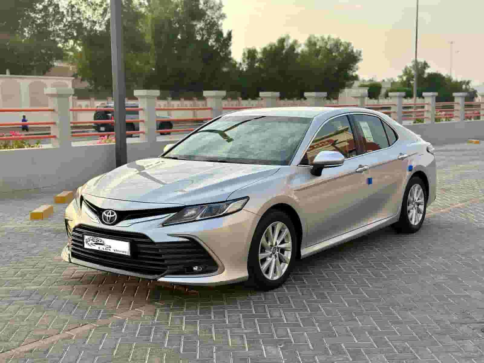 للبيع سياره تويوتا كامري GLE 2021