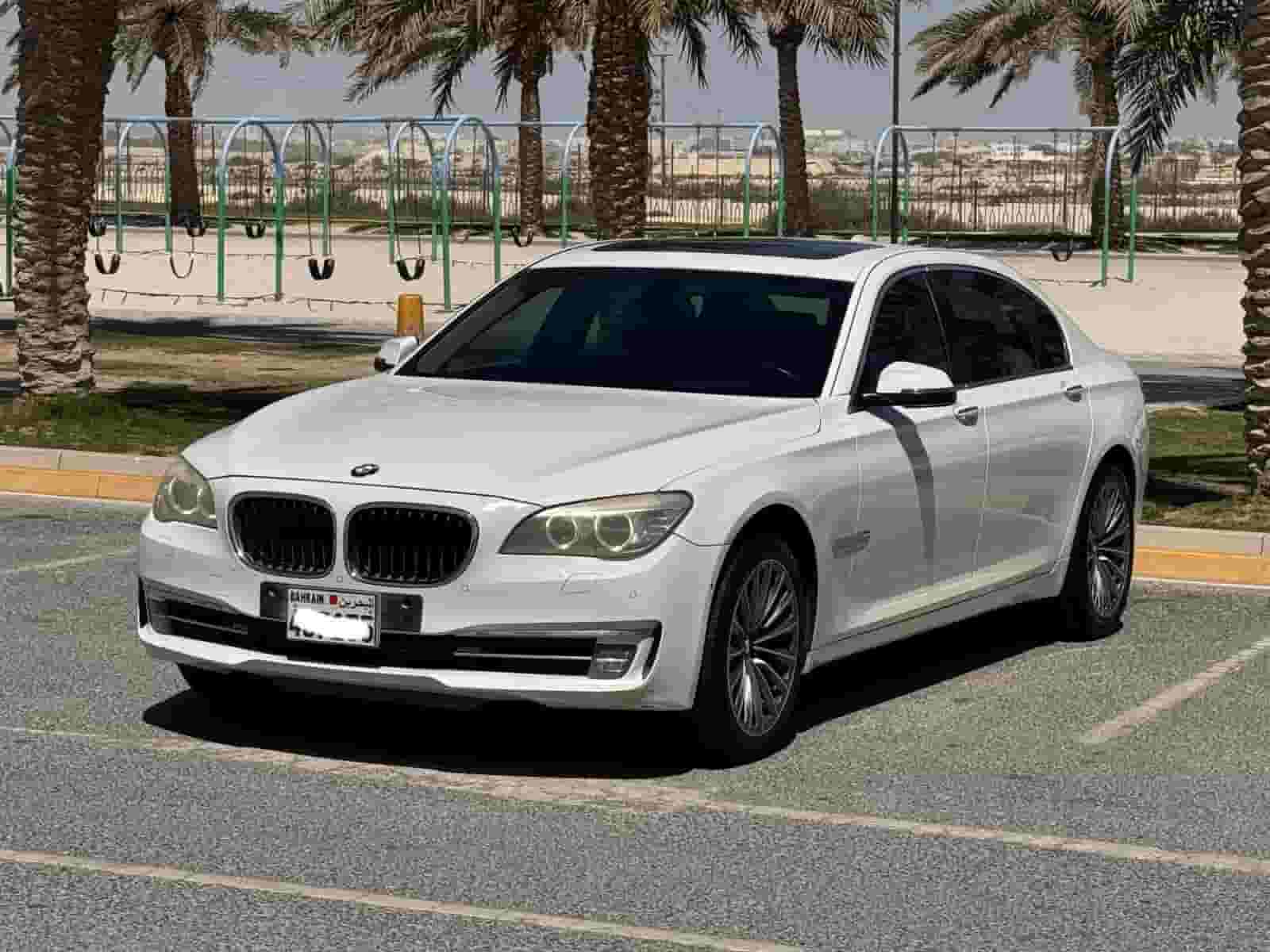 بي إم دبليو 730Li 2013 (أبيض)