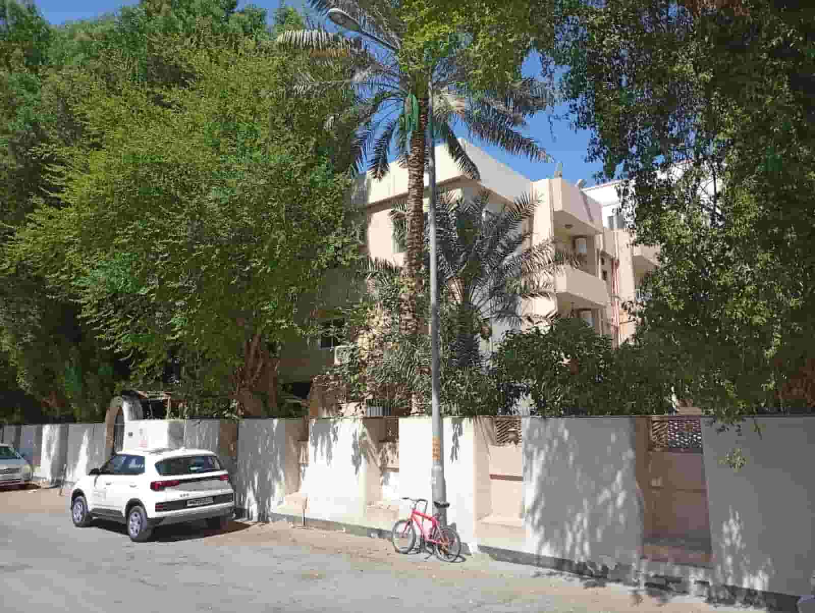 Building for sale in Sakia, Manama 