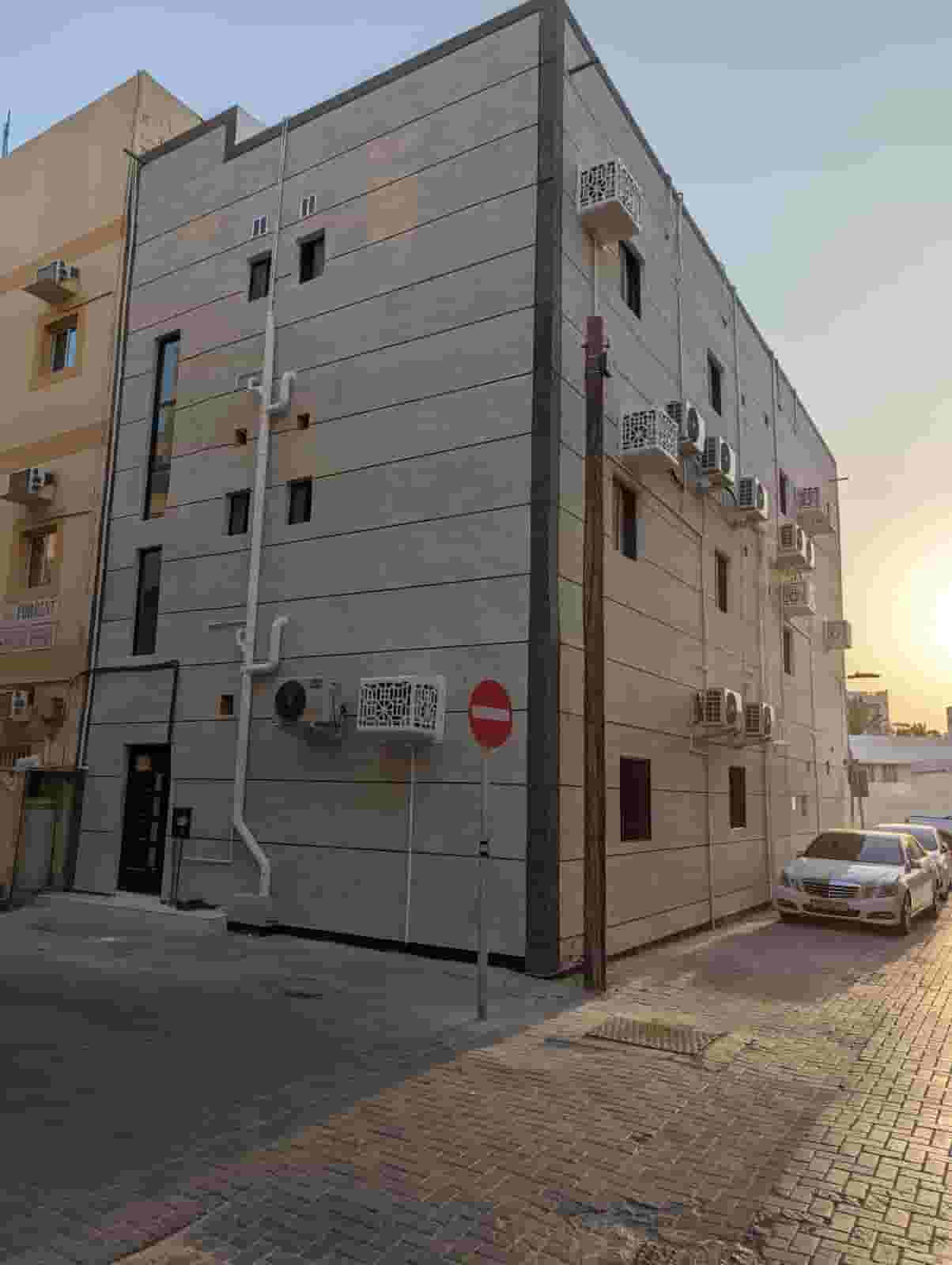Building for sale in Hoora
