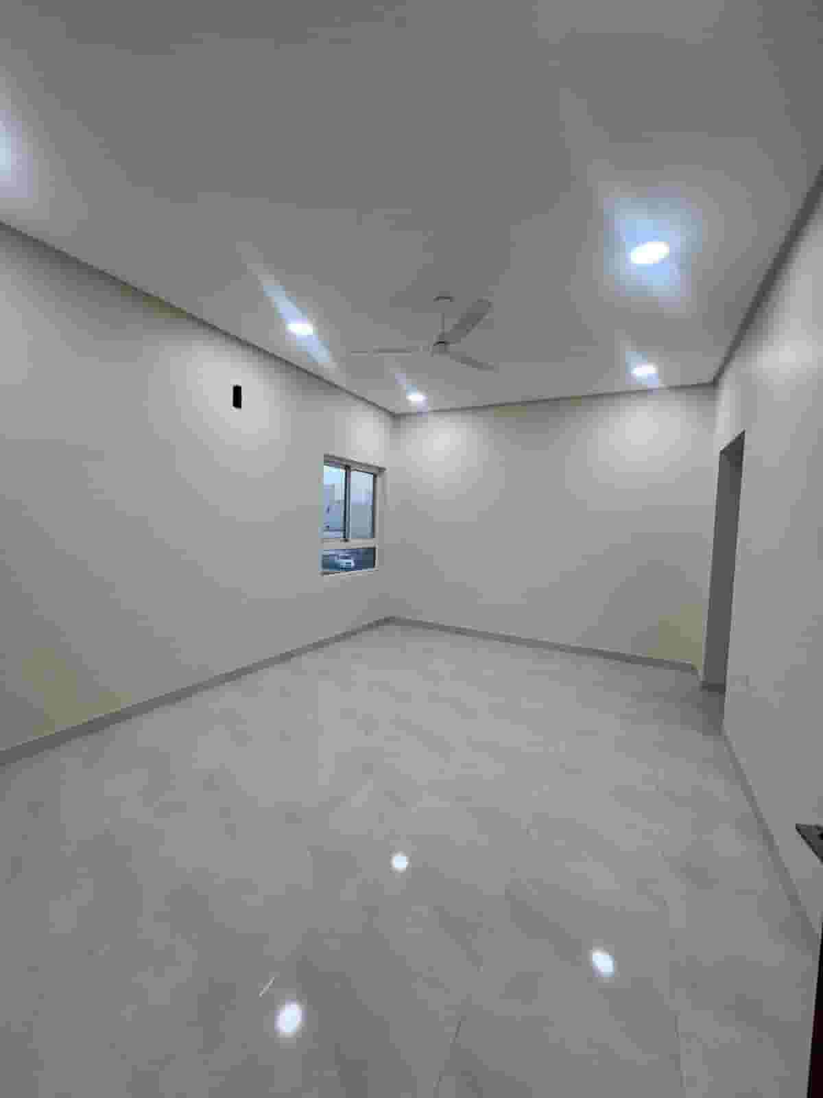 For rent a studio in Tubli, the first resident, including electricity with air conditioners