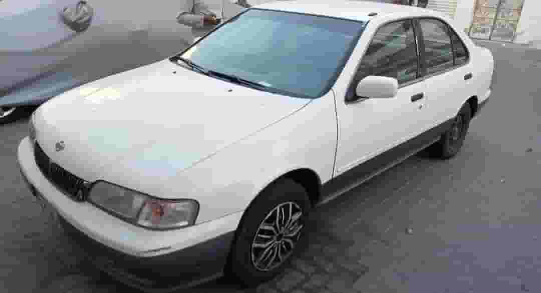 Nissan Sunny 2000 for sale