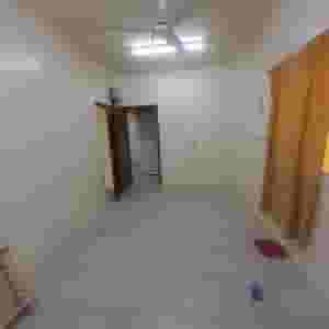 للايجار استوديو في مع الكهرباء في راس رمان