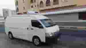 Toyota Hi-Ace Bus Chiller Freazar Cargo Van Well Mantaine