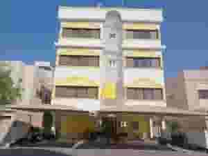 Building for sale in Mahooz