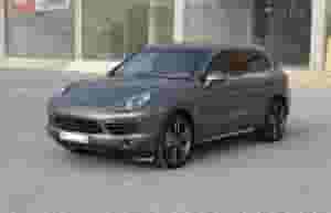 Porsche Cayenne 2012 (Grey)