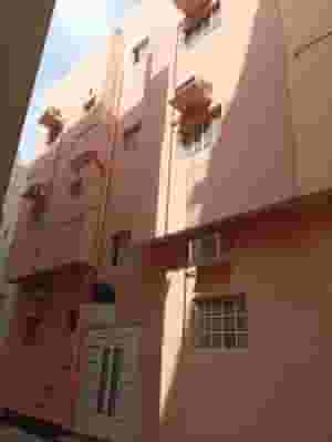 بناية للبيع بمنطقة الحورة