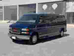 جي أم سي سافانا 2001