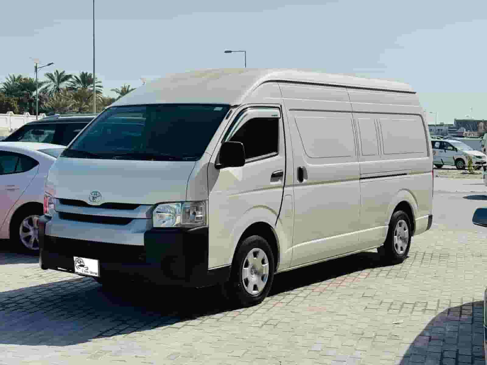 Toyota Hiace Cargo Van 2015