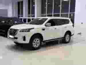 نيسان إكس-تيرا تيتانيوم 2023 (أبيض)