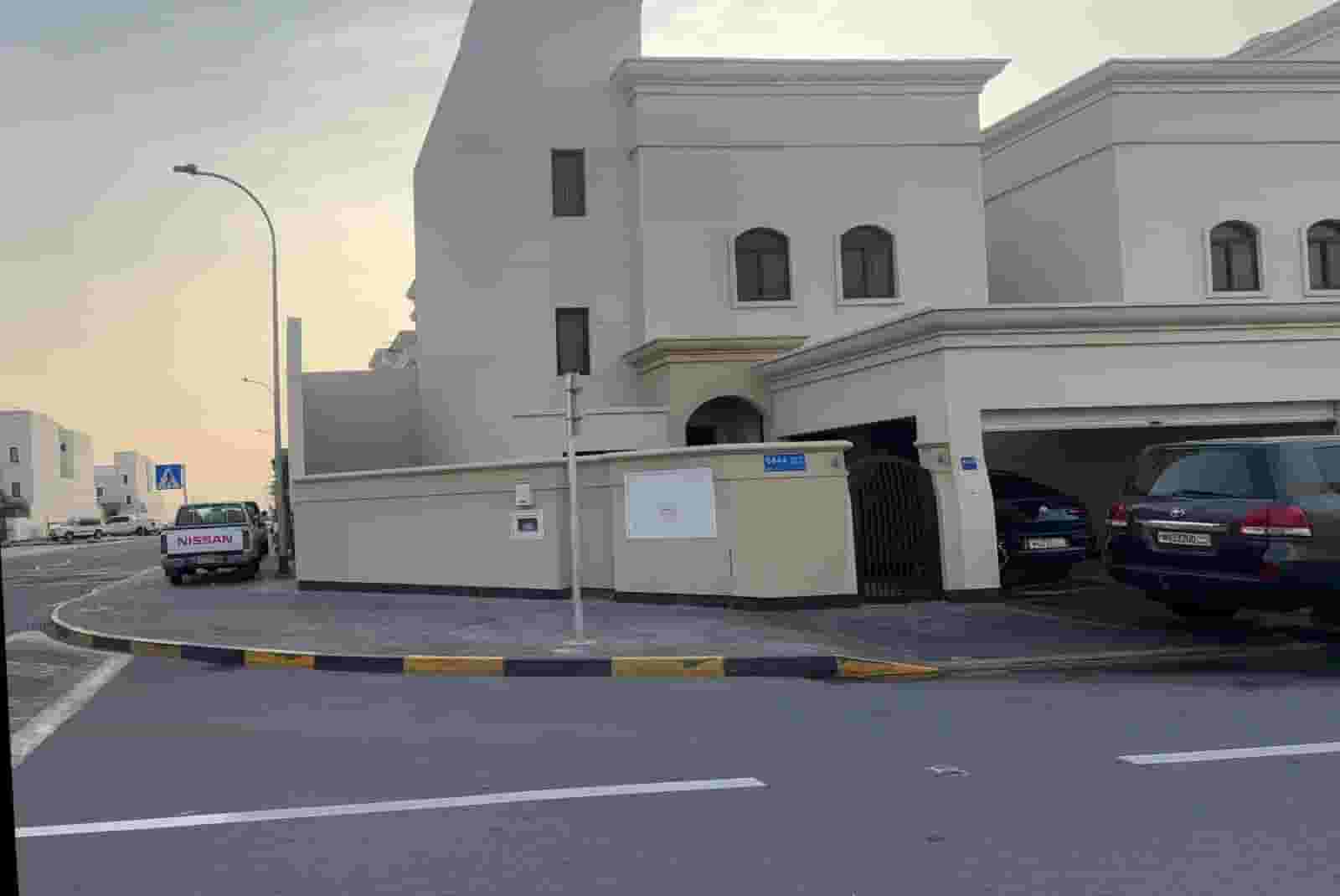 فيلا للبيع في ديار المحرق  ديرة العيون  جيوان