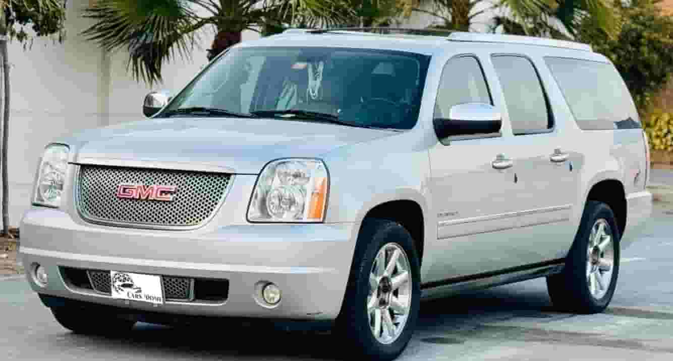GMC Yukon XL Denali 2013
