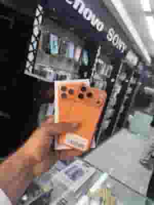  آيفون 17 برو بسعة 256 جيجابايت بنسبة 100%، 9 دورات