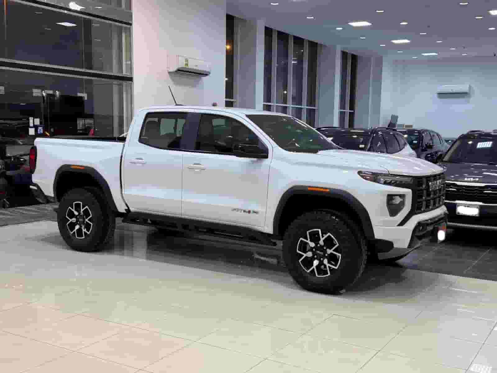 GMC Canyon AT4X 2024 