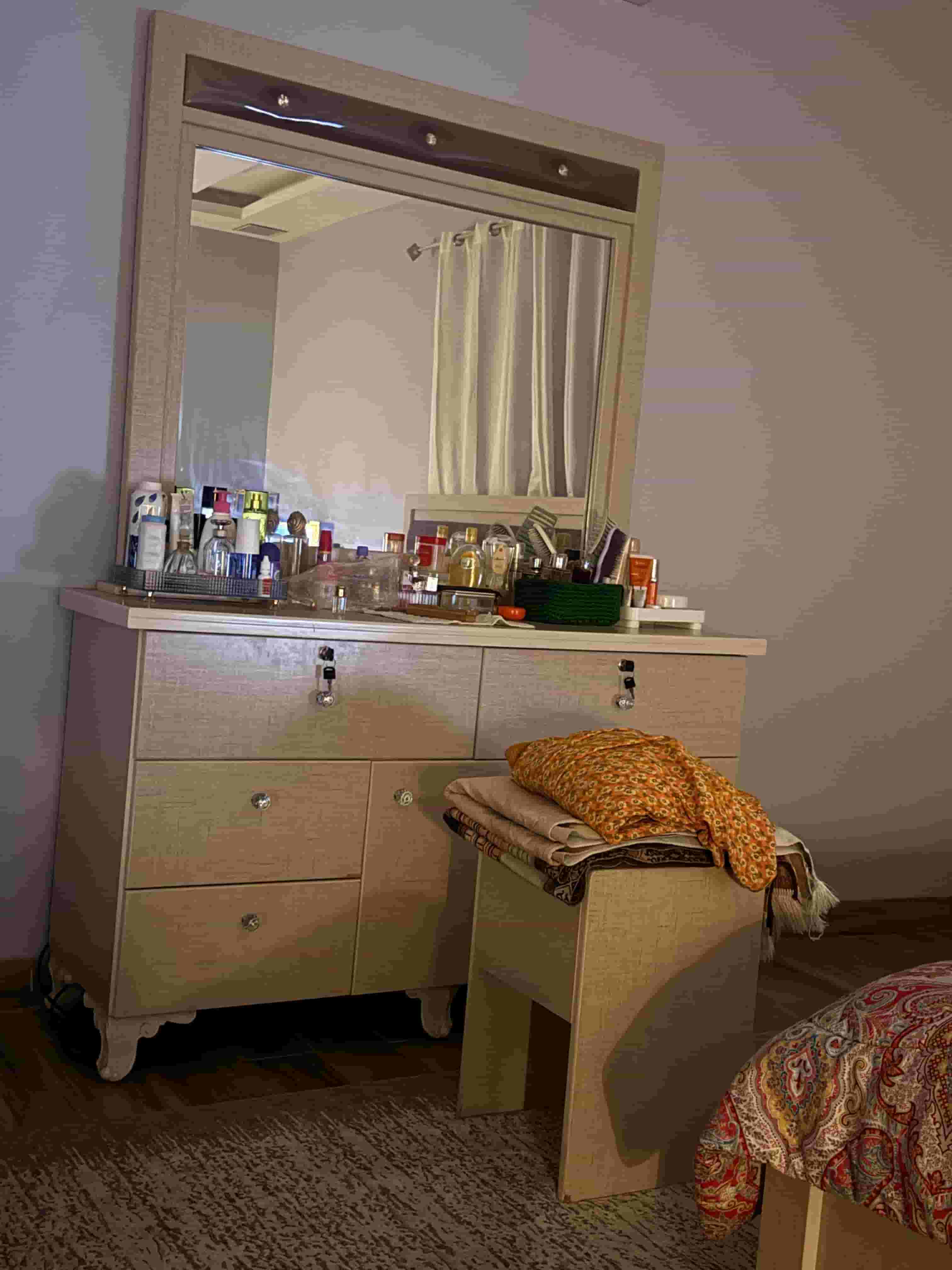 غرفة نوم للبيع