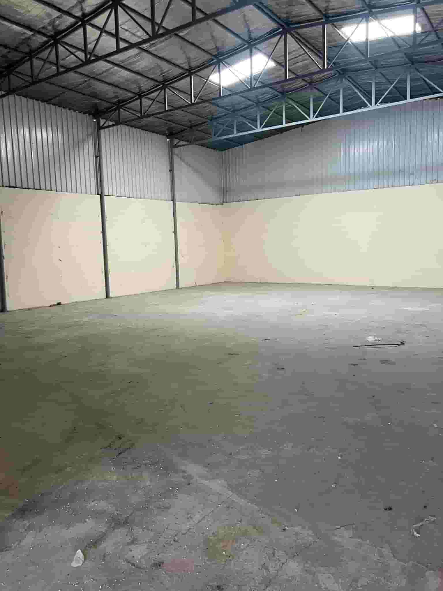 Commercial workshop for rent in Hamala 200sqm