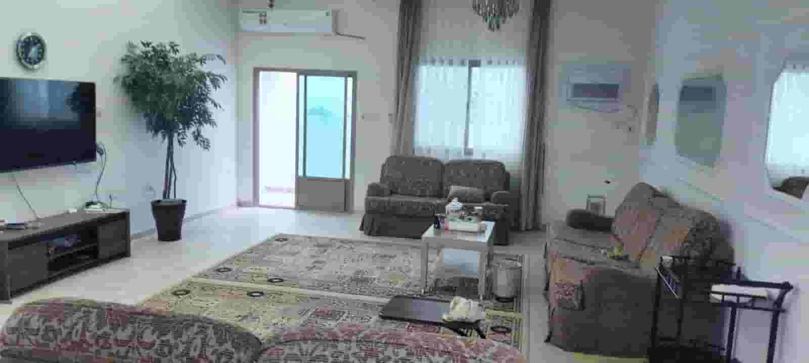 Semi furnished villa for rent in Galali