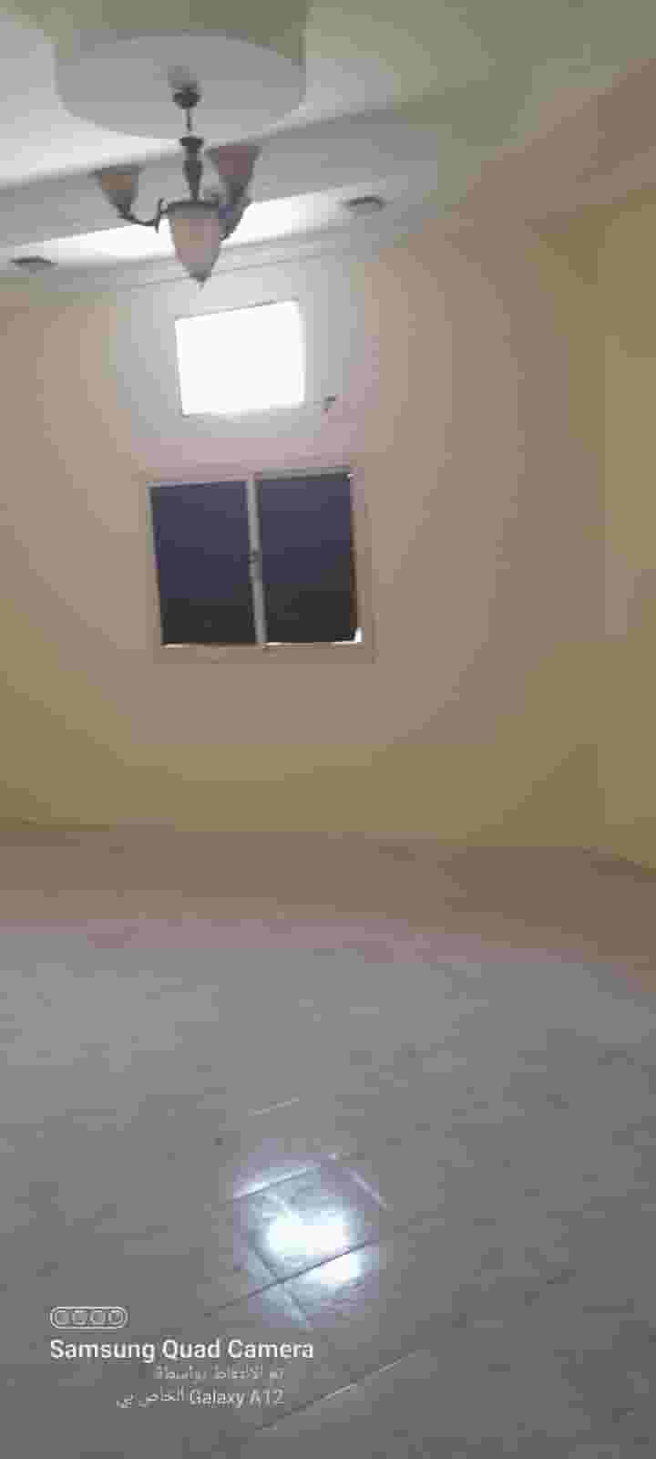 شقة تجارية للإيجار في ريفا بوكواره