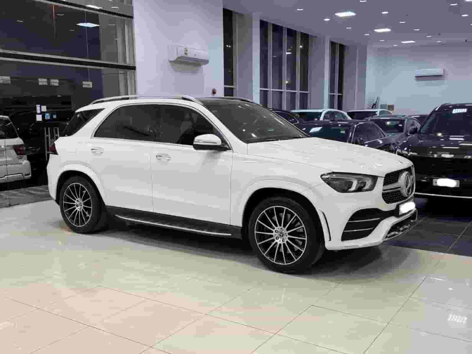Mercedes-Benz GLE-450 2023