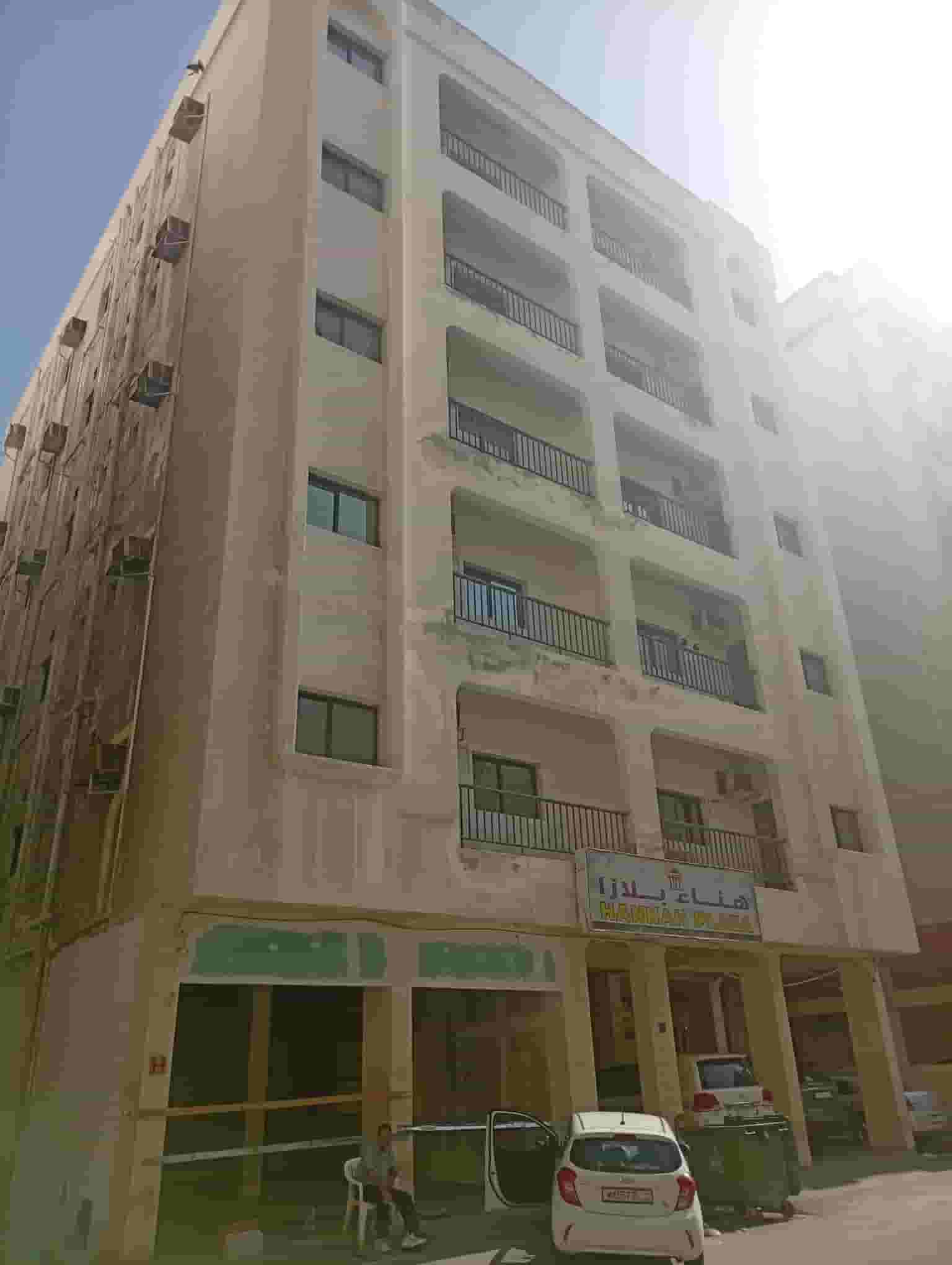 بناية للبيع بمنطقة الحورة