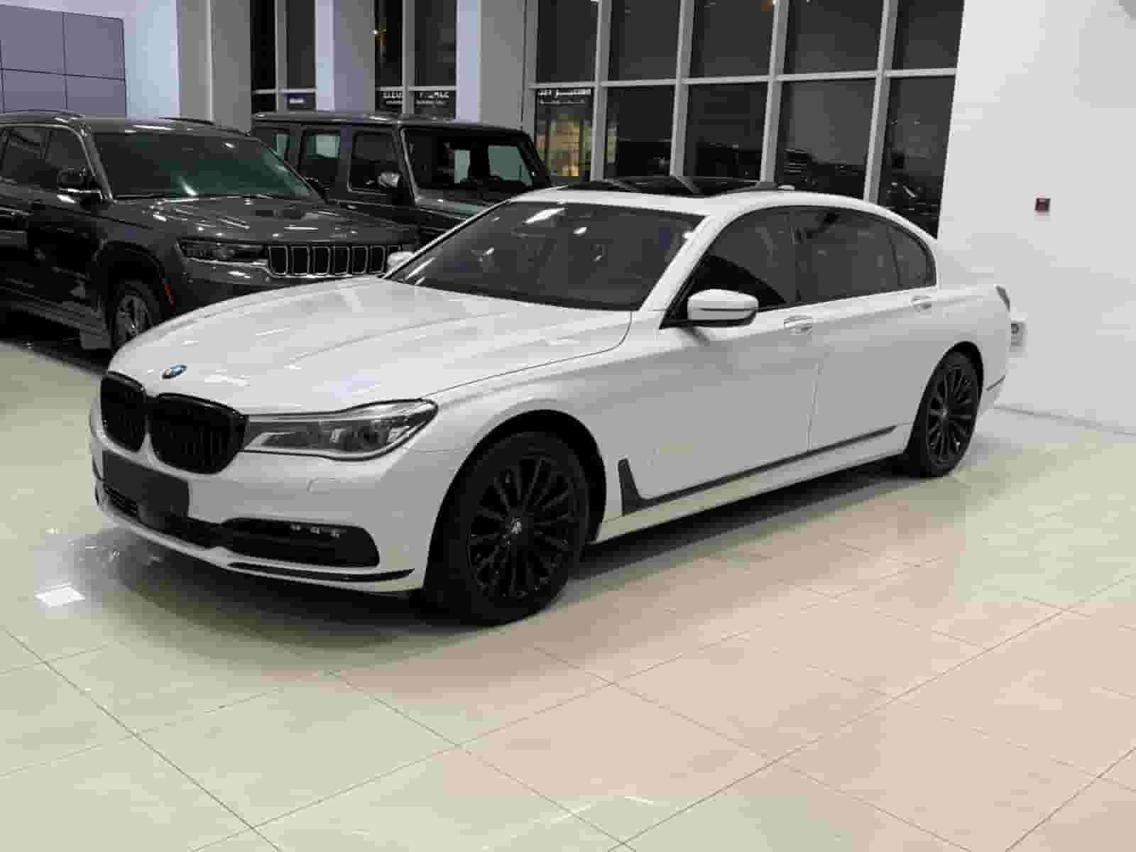 بي إم دبليو 750LI 2016
