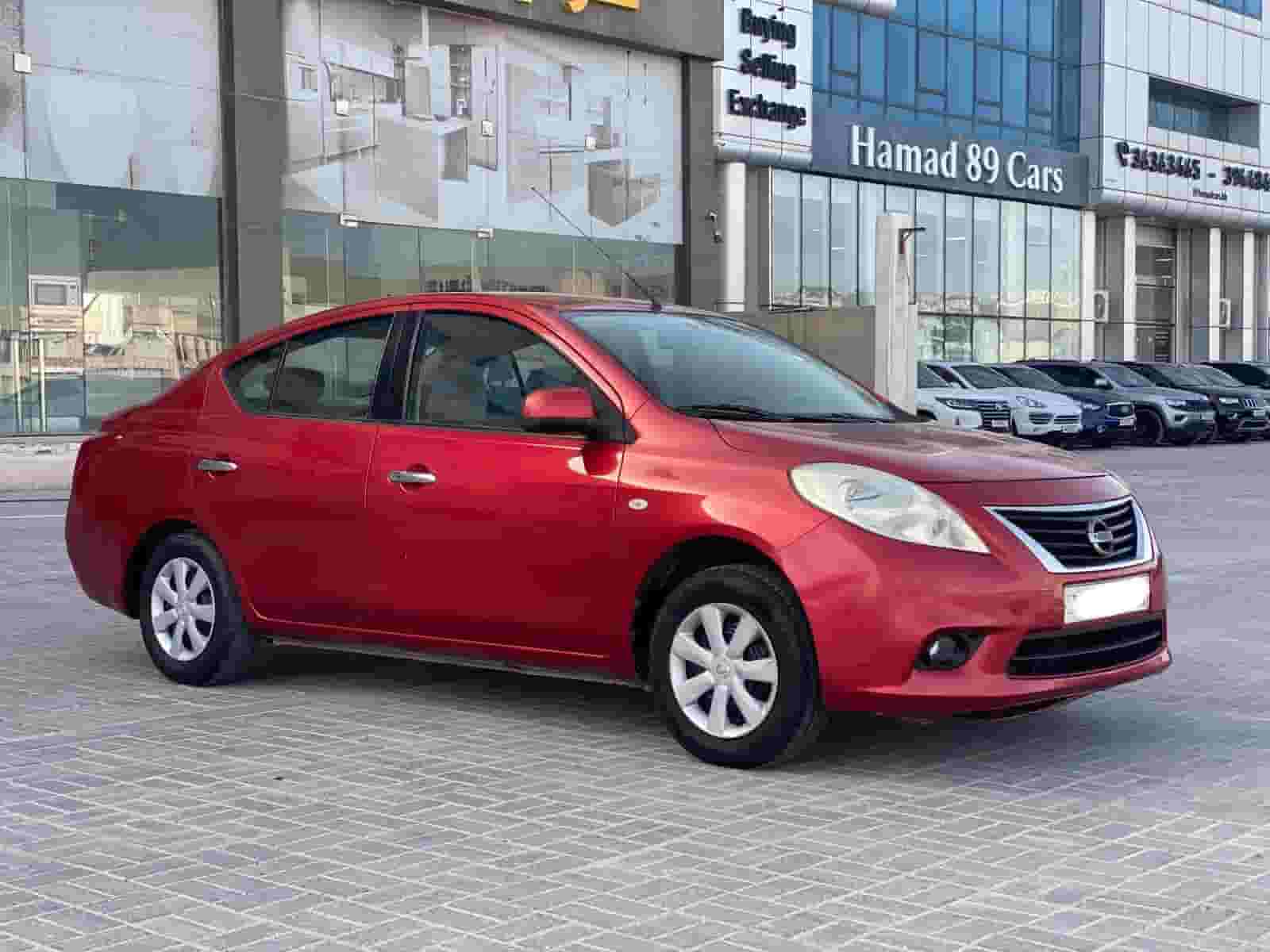 Nissan Sunny 2014 (Red)