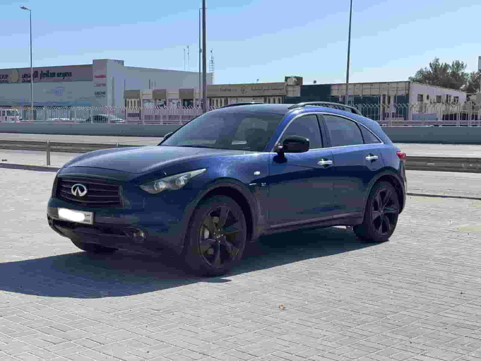 إنفينيتي QX-70 موديل 2015