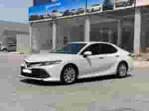 Toyota Camry GLE 2018 