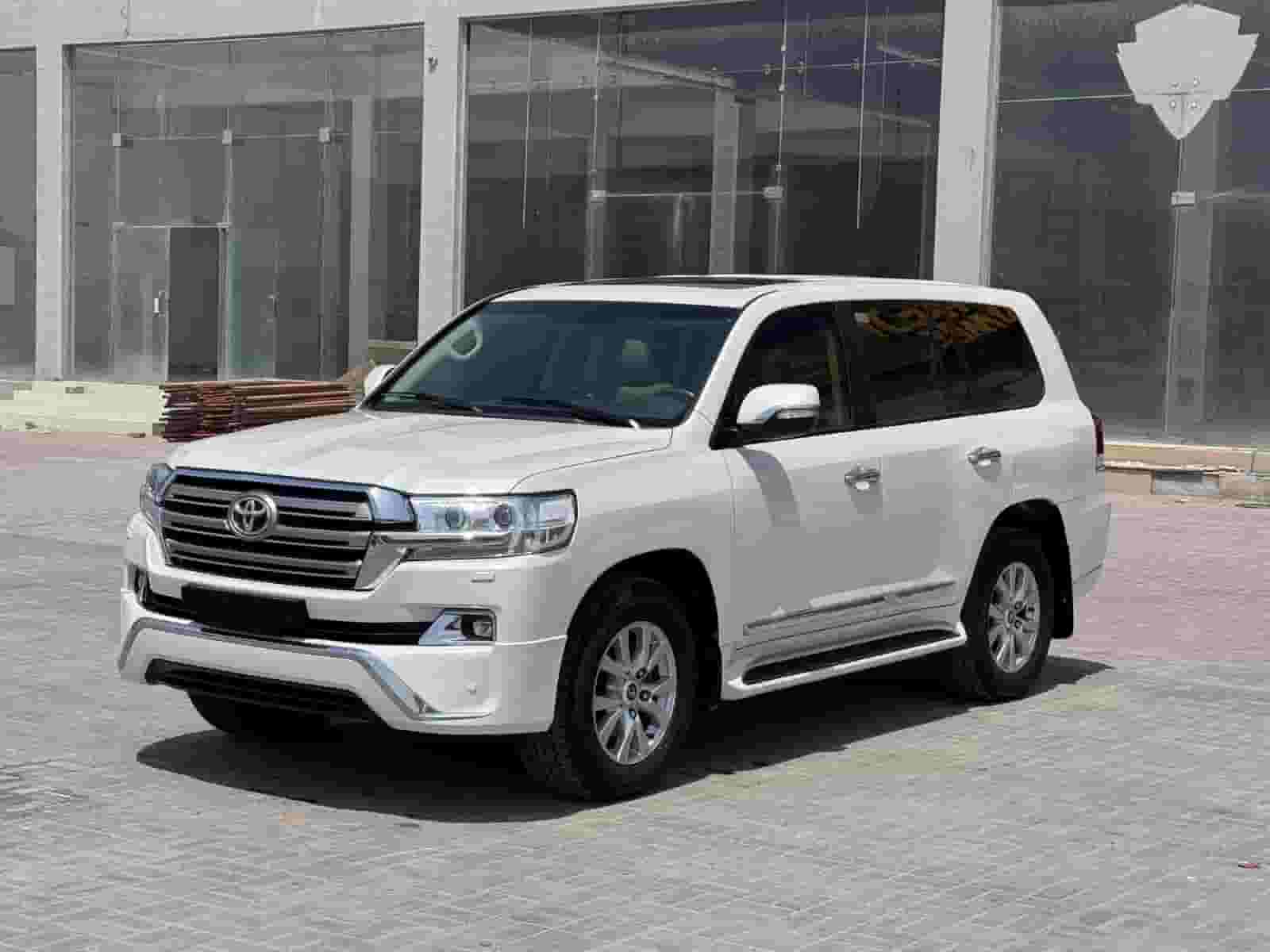 Toyota Land Cruiser GX-R 2017 (Pearl)