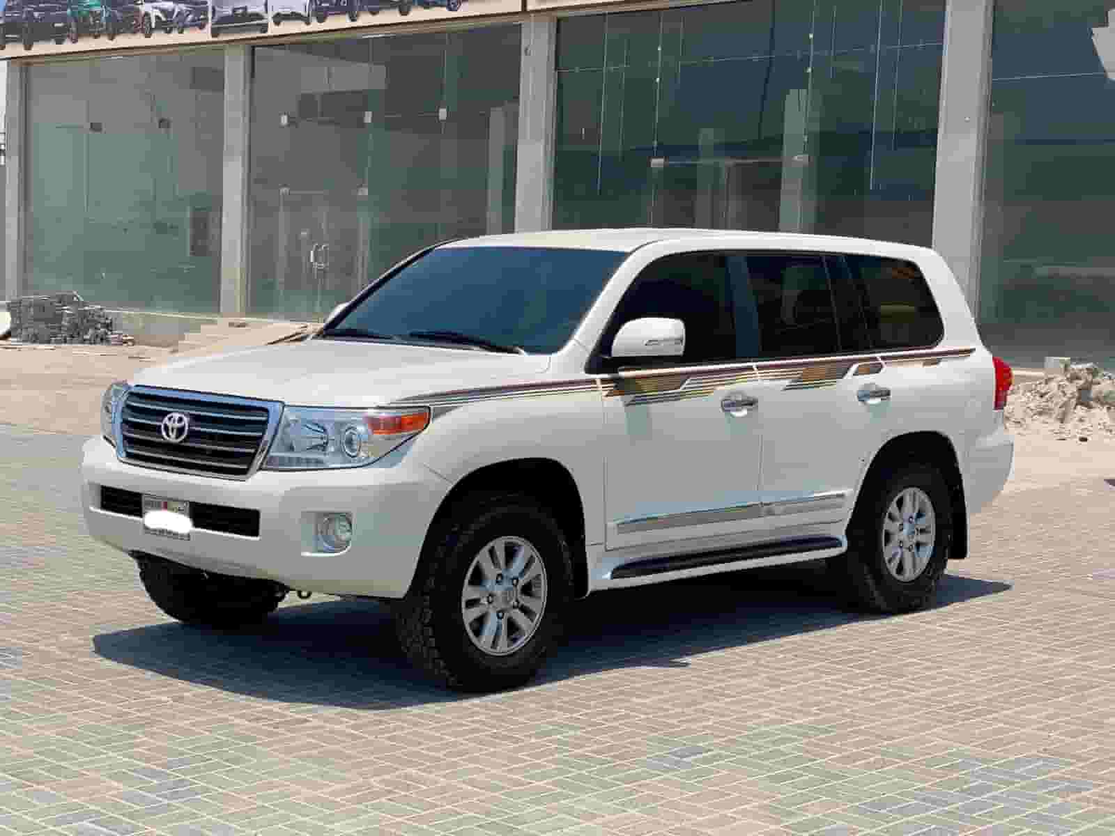 Toyota Land Cruiser GXR 2008 (White)