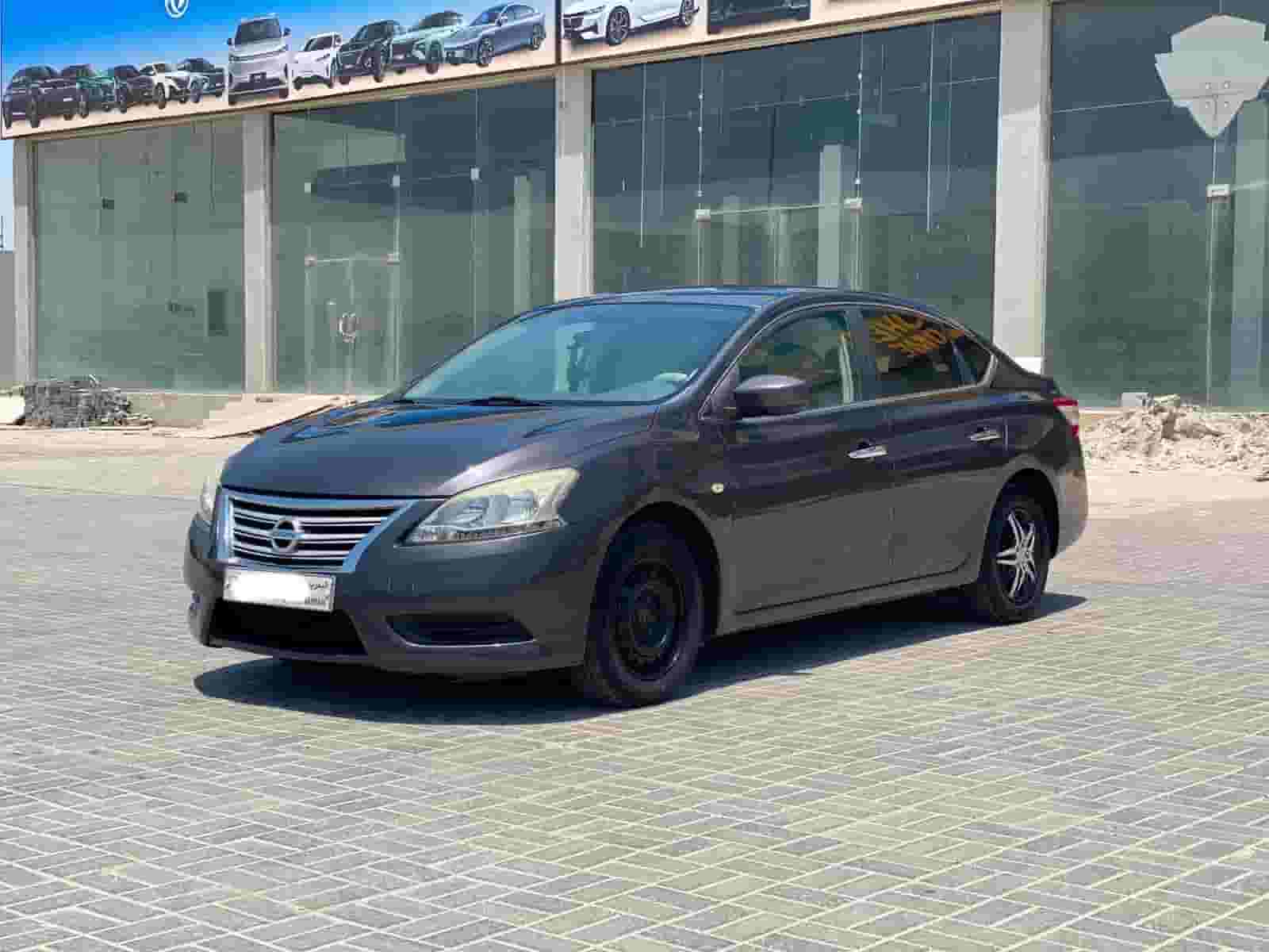 Nissan Sentra 2015 (Grey)