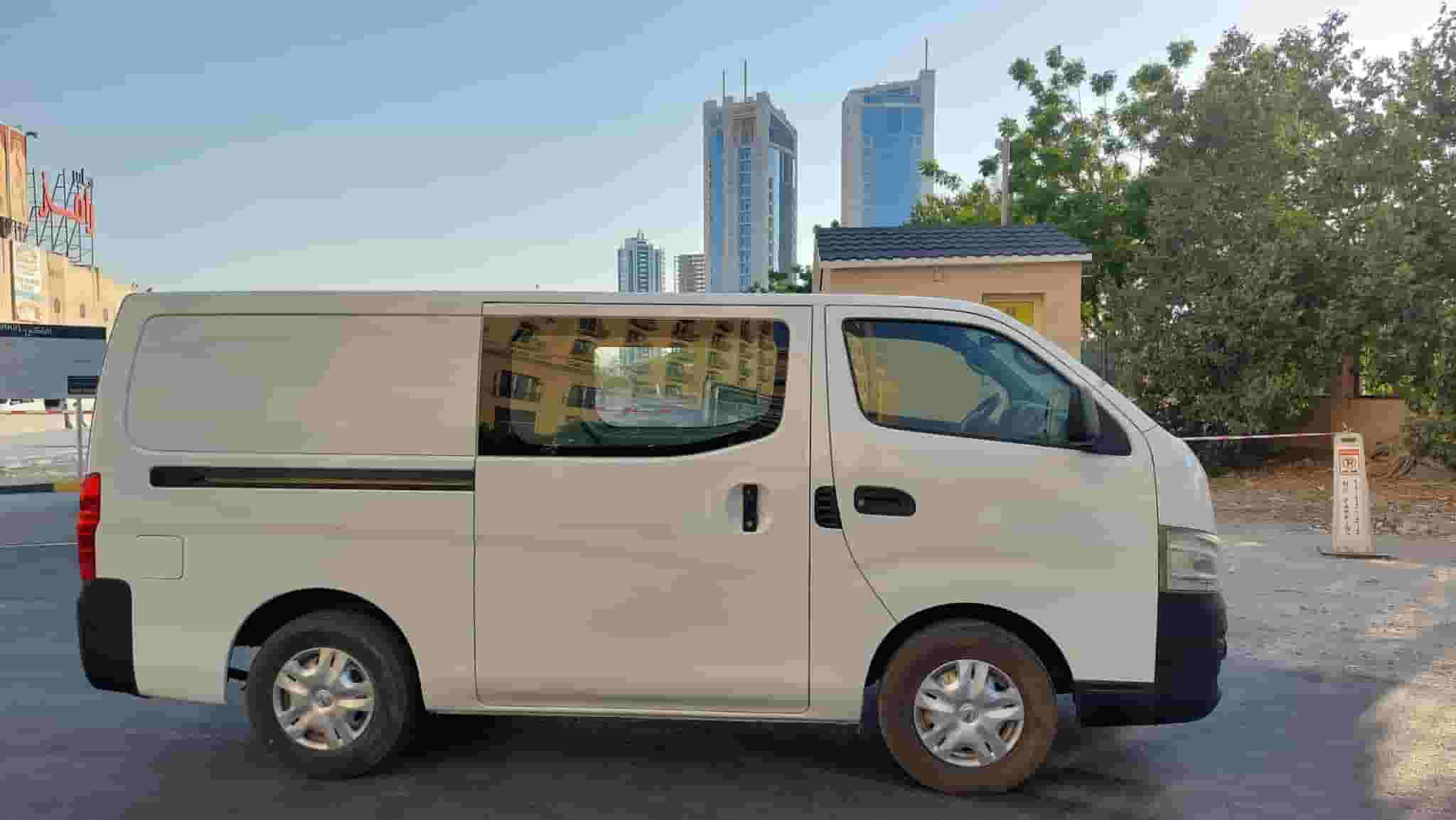 Nissan Rovan Cargo Bus 2016